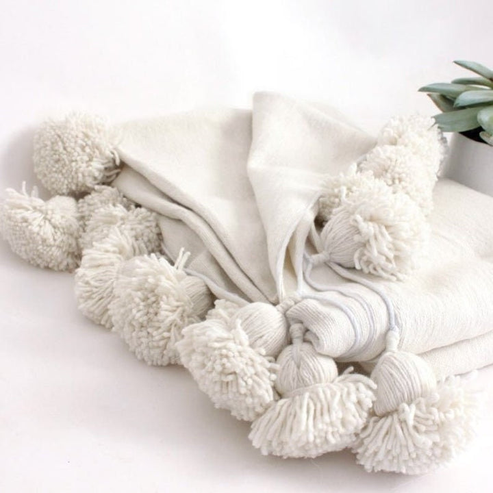 White Moroccan pom pom throw blanket,bohemian decor bedcover, blanket sofa, pom pom blanket, Throw Blanket With Tassels