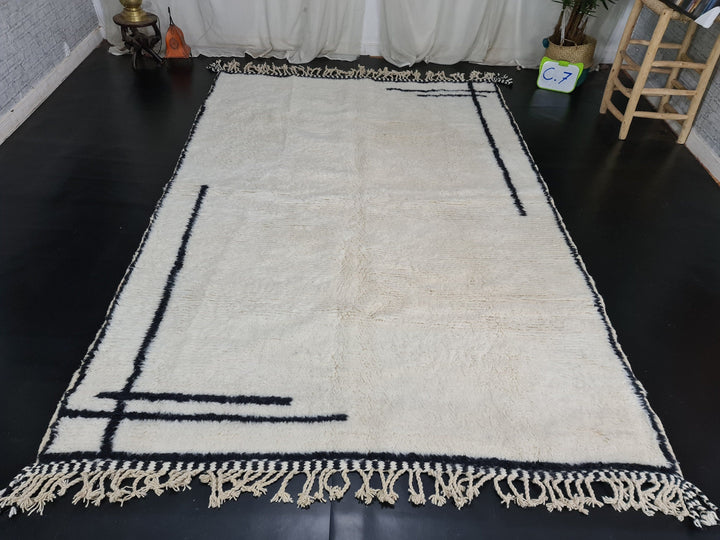 MOROCCAN WOOL RUG, Custom Moroccan Rug, White and Black Wool Rug, Handmade Berber Rug, Bordered Carpet, Handmade Wool Rug, Azilal Carpet.