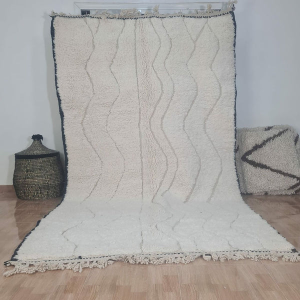 UNIQUE medium 5x8ft berber rug, Handmade Rug , medium 5x8ft Moroccan Rug, medium 5x8ft Rug, Beniourain Wool Rug, Geometric Rug, Handwoven Rug, Area Rug