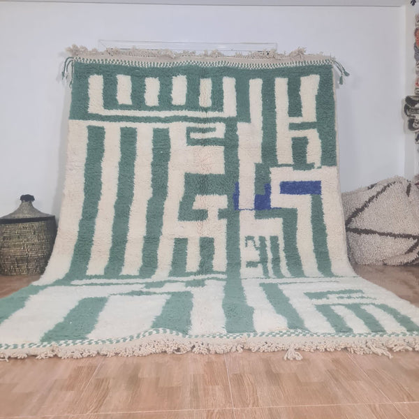 Transform Your Space with the Intricate Design of this Handmade Moroccan Rug 6.5x10ft