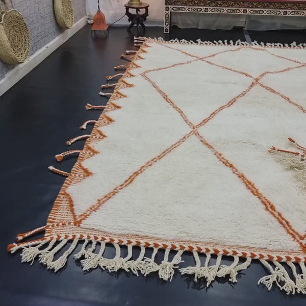 UNIQUE TAPIS BENIOURAIN, Tapis Marocain, Tapis En Laine De Mouton, Tapis Géométrique, Tapis Orange Et Blanc, Tapis Berbère Fait Main, Tapis Azilal, Tapis Tissé Main