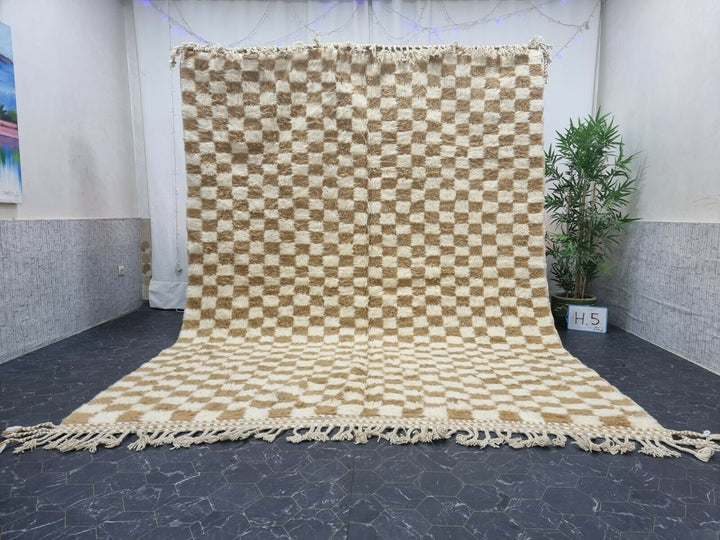 AMAZING BENIOURAIN RUG, Handmade Wool Rug, Moroccan Rug, Caramel Brown And White Rug, Sheep Wool Rug, Handwoven Rug,Azilal Rug,Checkered Rug