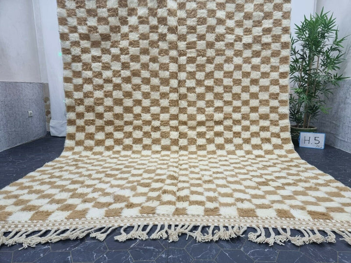 AMAZING BENIOURAIN RUG, Handmade Wool Rug, Moroccan Rug, Caramel Brown And White Rug, Sheep Wool Rug, Handwoven Rug,Azilal Rug,Checkered Rug