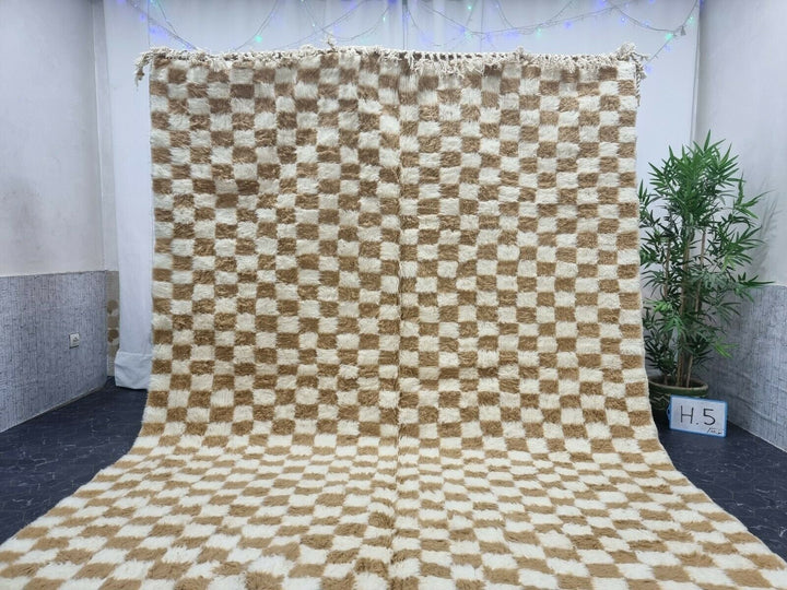 AMAZING BENIOURAIN RUG, Handmade Wool Rug, Moroccan Rug, Caramel Brown And White Rug, Sheep Wool Rug, Handwoven Rug,Azilal Rug,Checkered Rug