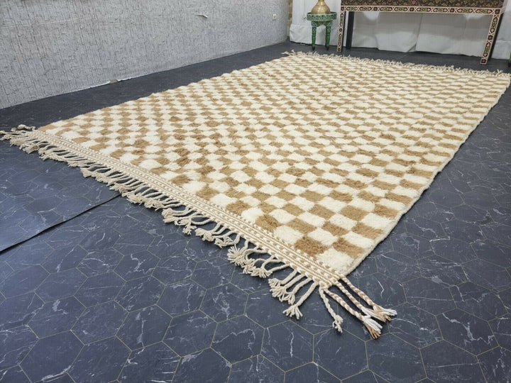 AMAZING BENIOURAIN RUG, Handmade Wool Rug, Moroccan Rug, Caramel Brown And White Rug, Sheep Wool Rug, Handwoven Rug,Azilal Rug,Checkered Rug