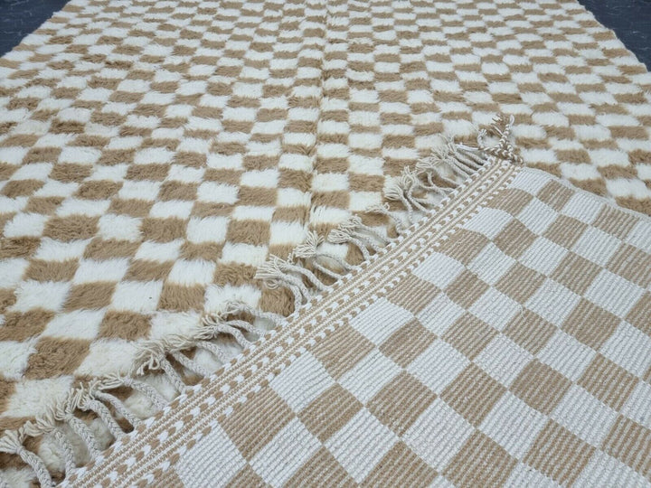 AMAZING BENIOURAIN RUG, Handmade Wool Rug, Moroccan Rug, Caramel Brown And White Rug, Sheep Wool Rug, Handwoven Rug,Azilal Rug,Checkered Rug