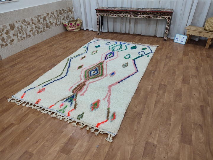 AMAZING MOROCCAN CARPET, Beni Ouran Handmade Rug, Tribal Berber Rug, Sheep Wool Rug, Authentic White And Green Rug, Handwoven Geometric Rug.