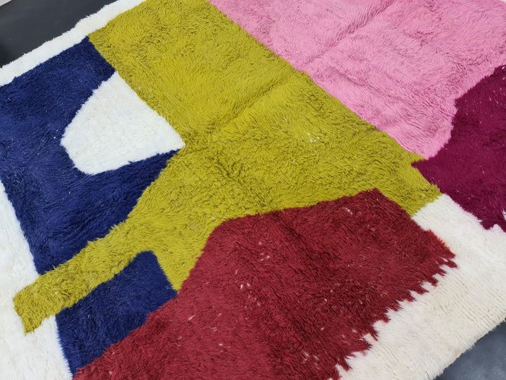 Artistic Azilal Rug, Moroccan Handmade Rug, Berber Rug, Abstract Beniourain Rug, Tribal Berber Nomad rug, Pink and White Rug, Handmade Wool