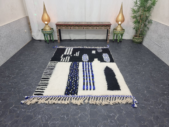 ARTISTIC MOROCCAN RUG, Black And Blue Rug, Beni Ourain Rug, Berber Wool Rug, Handwoven Abstract Rug, Azilal Carpet, Beniourain Wool Rug.