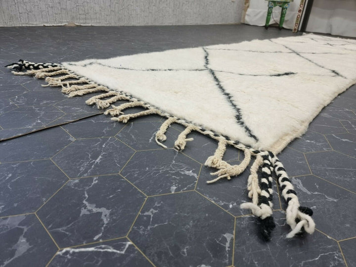 BEAUTIFUL BENIOURAIN CARPET, Moroccan Handmade Rug,White And Black Rug, Geometric Rug,Handmade Wool Carpet, Azilal Berber Rug, Handwoven Rug