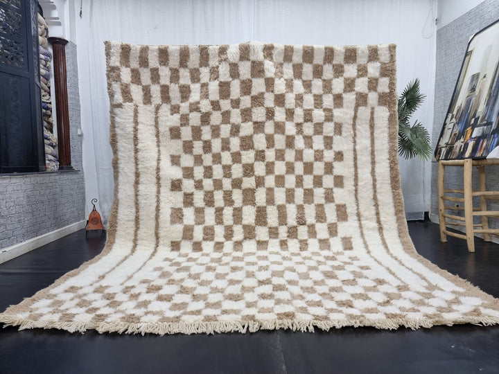 BEAUTIFUL BENIOURAIN RUG, Handmade Wool Rug, Moroccan Rug, Checkered White And Beige Rug, Sheep Wool Rug, Handwoven Wool Rug,Azilal Wool Rug