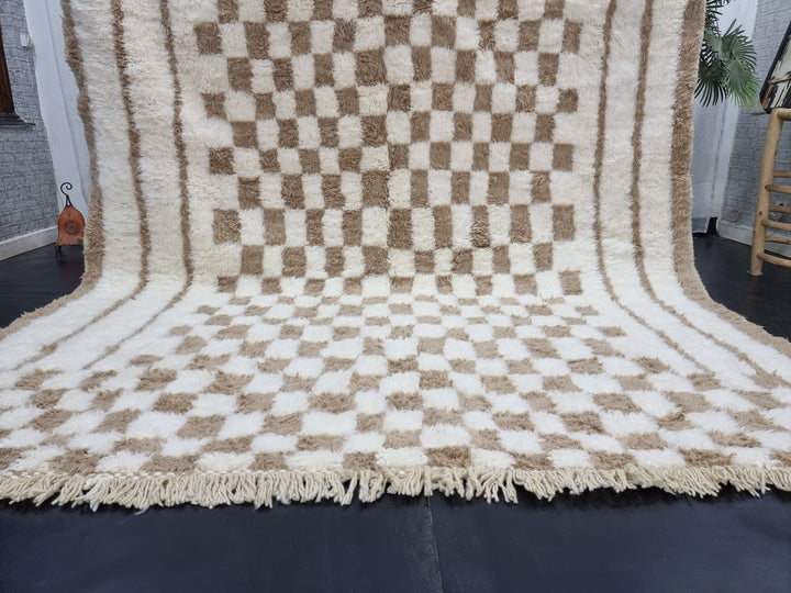 BEAUTIFUL BENIOURAIN RUG, Handmade Wool Rug, Moroccan Rug, Checkered White And Beige Rug, Sheep Wool Rug, Handwoven Wool Rug,Azilal Wool Rug