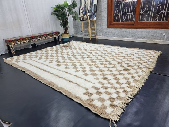 BEAUTIFUL BENIOURAIN RUG, Handmade Wool Rug, Moroccan Rug, Checkered White And Beige Rug, Sheep Wool Rug, Handwoven Wool Rug,Azilal Wool Rug