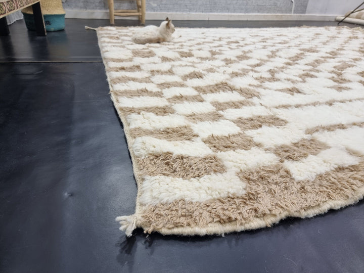 BEAUTIFUL BENIOURAIN RUG, Handmade Wool Rug, Moroccan Rug, Checkered White And Beige Rug, Sheep Wool Rug, Handwoven Wool Rug,Azilal Wool Rug