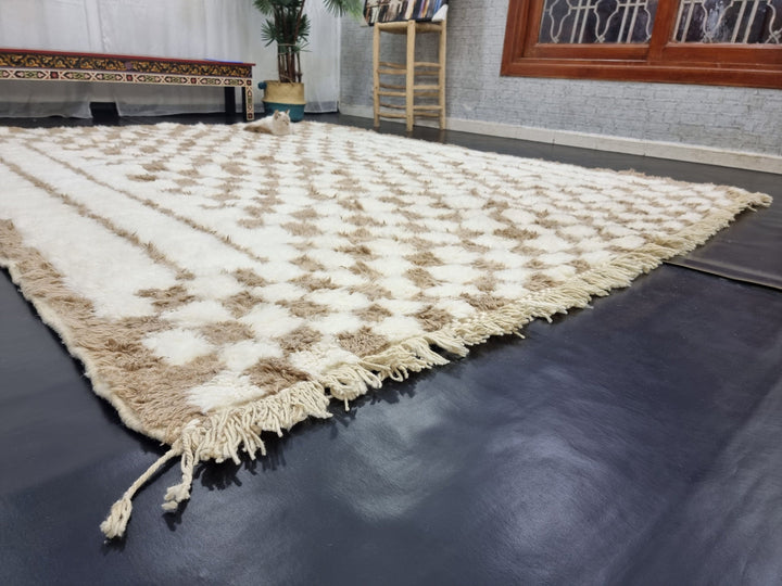 BEAUTIFUL BENIOURAIN RUG, Handmade Wool Rug, Moroccan Rug, Checkered White And Beige Rug, Sheep Wool Rug, Handwoven Wool Rug,Azilal Wool Rug