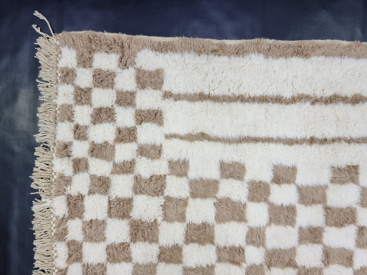 BEAUTIFUL BENIOURAIN RUG, Handmade Wool Rug, Moroccan Rug, Checkered White And Beige Rug, Sheep Wool Rug, Handwoven Wool Rug,Azilal Wool Rug