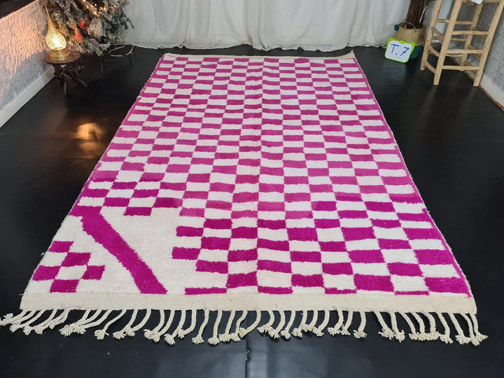 CHECKERED BENIOURAIN RUG, Moroccan Handmade Rug, White  Fuchsia Pink Rug, Handmade Wool Rug, Moroccan Berber Rug, Checker Azilal Carpet.