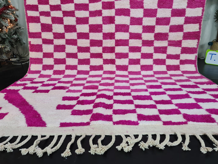 CHECKERED BENIOURAIN RUG, Moroccan Handmade Rug, White  Fuchsia Pink Rug, Handmade Wool Rug, Moroccan Berber Rug, Checker Azilal Carpet.