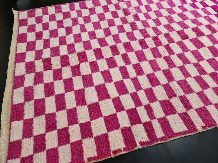 CHECKERED BENIOURAIN RUG, Moroccan Handmade Rug, White  Fuchsia Pink Rug, Handmade Wool Rug, Moroccan Berber Rug, Checker Azilal Carpet.