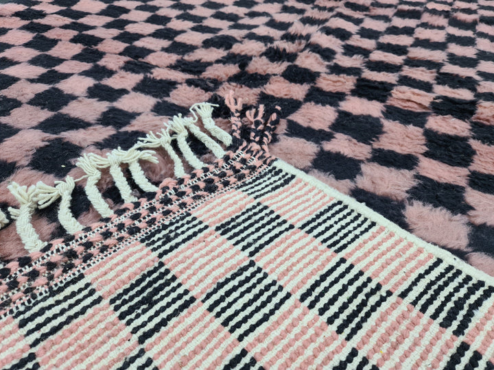 CHECKERED MOROCCAN RUG, Beni Ouarain Carpet, Black And Pink Checker Rug, Moroccan Berber Rug, Handmade Wool Rug, Azilal Rug,Sheep Wool Rug