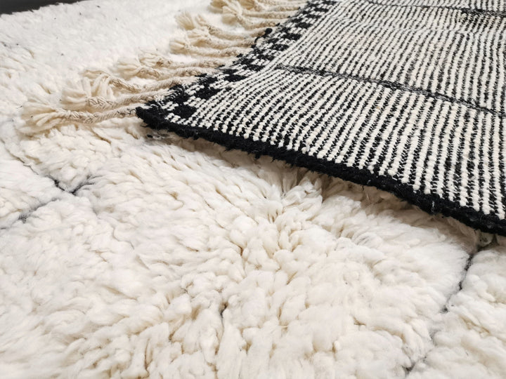 CUSTOM BENIOURAIN RUG, Moroccan Rug,Abstract Rug, Berber Rug, Azilal Rug, White Wool Rug, Sheep Wool Rug, Tufted Rug, Plain Rug, Area Rug.