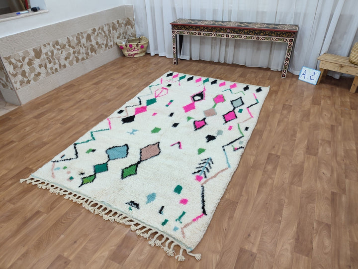 FABULOUS MOROCCAN CARPET, Beni Ourian Handmade Rug, Tribal Berber Rug, Sheep Wool Rug, Azilal White And Pink Rug, Geometric Handwoven Rug.