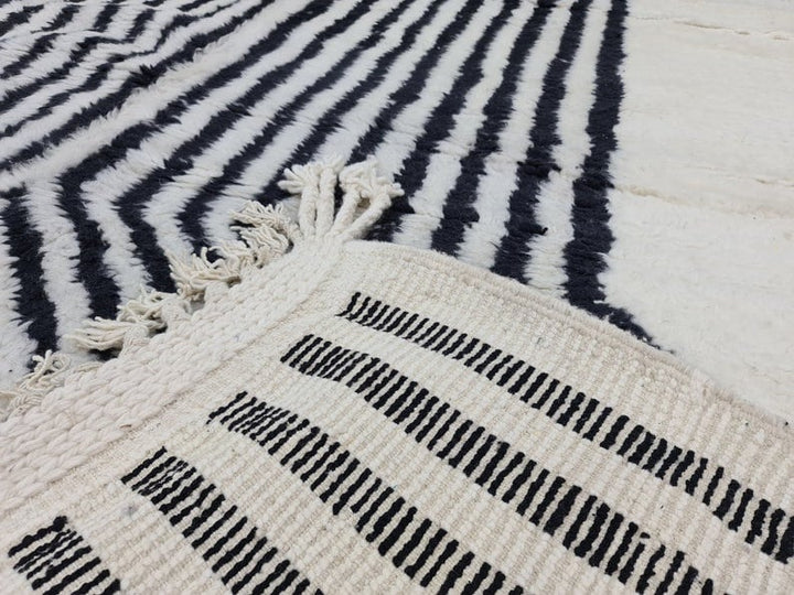 GORGEOUS BENIOURAIN CARPET, Moroccan Handmade Rug, White And Black Rug, Striped Rug, Handmade Wool Carpet, Azilal Berber Rug, Handwoven Rug