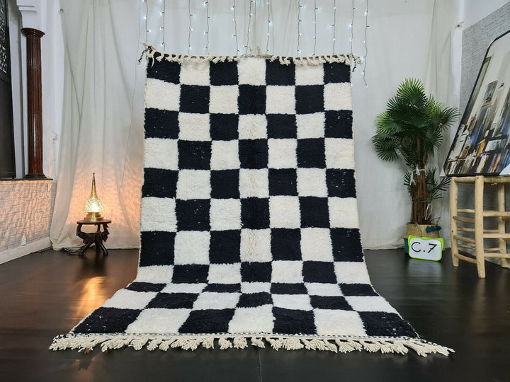 GORGEOUS BENIOURAIN RUG, Handmade Wool Rug, Moroccan Rug, Checkered Black And White Rug, Sheep Wool Rug, Handwoven Rug,Azilal Rug,Berber Rug