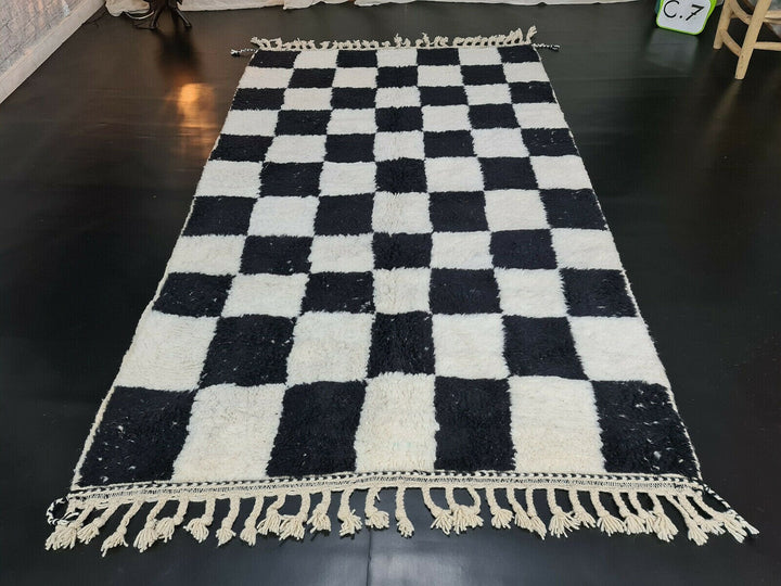 GORGEOUS BENIOURAIN RUG, Handmade Wool Rug, Moroccan Rug, Checkered Black And White Rug, Sheep Wool Rug, Handwoven Rug,Azilal Rug,Berber Rug