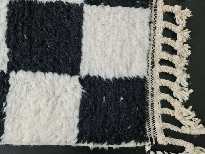 GORGEOUS BENIOURAIN RUG, Handmade Wool Rug, Moroccan Rug, Checkered Black And White Rug, Sheep Wool Rug, Handwoven Rug,Azilal Rug,Berber Rug