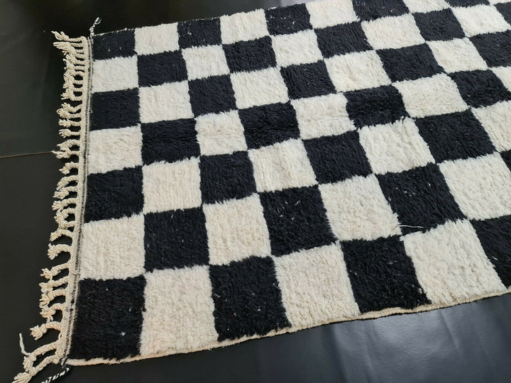 GORGEOUS BENIOURAIN RUG, Handmade Wool Rug, Moroccan Rug, Checkered Black And White Rug, Sheep Wool Rug, Handwoven Rug,Azilal Rug,Berber Rug