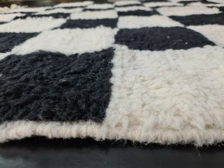 GORGEOUS BENIOURAIN RUG, Handmade Wool Rug, Moroccan Rug, Checkered Black And White Rug, Sheep Wool Rug, Handwoven Rug,Azilal Rug,Berber Rug