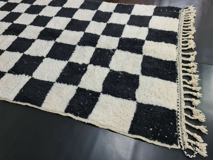 GORGEOUS BENIOURAIN RUG, Handmade Wool Rug, Moroccan Rug, Checkered Black And White Rug, Sheep Wool Rug, Handwoven Rug,Azilal Rug,Berber Rug