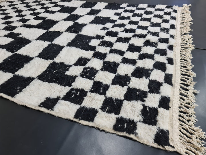 HANDMADE MOROCCAN RUG, Moroccan Wool Carpet, Checkered Rug, White And Black Carpet, Handmade Berber Rug, Azilal Checker Carpet, Tribal Rug.