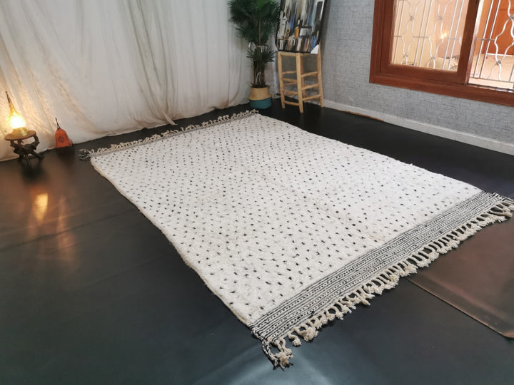 AMAZING BENIOURAIN RUG, Dotted Moroccan Rug, Wool Rug, Handmade Wool Rug, Berber White Rug, Moroccan Rug, Berber Rug, Handwoven Wool Carpet