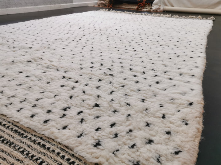 AMAZING BENIOURAIN RUG, Dotted Moroccan Rug, Wool Rug, Handmade Wool Rug, Berber White Rug, Moroccan Rug, Berber Rug, Handwoven Wool Carpet