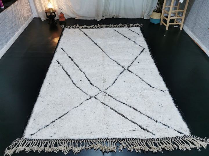 AMAZING BENIOURAIN RUG, Moroccan Rug, Beni Ouarain Rug, Abstract Rug, Berber White Carpet, Tribal Rug, Tued Rug, Plain Rug, Area Wool Rug