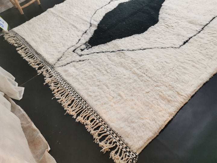 Beni Ourain Abstract Rug, Moroccan Handmade Rug, Berber Rug, Sheep Wool Rug, Tribal Berber Nomad rug.