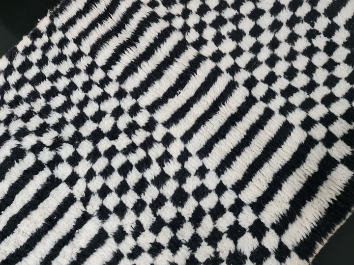 Moroccan Handmade Carpet , Black and white Beni Ourain Rug, Tribal Checkered Rug, Berber Wool Rug, Tapis berbere, Teppish Marokko,