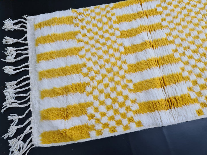 Beni Ourain Moroccan Runner, Handmade CheckeredRunner Rug, Vibrant Runner Rug, White and Yolk Yellow Runner, Sheep Wool Runner.