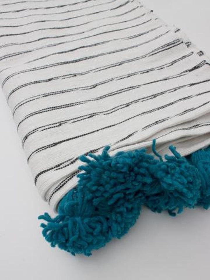 Cotton Moroccan Blanket,bedroom blanket,moroccan pompom blanket,moroccan throw blanket,bed spread, woven blanket, bed throw with tassel