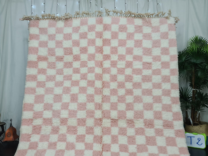 CUTE BENIOURAIN RUG, Moroccan Rug, Checkered Rug, White  Faded Pink Rug, Beber Rug, Checkerboard Rug, White Wool, Area Rug, Bohemian Rug