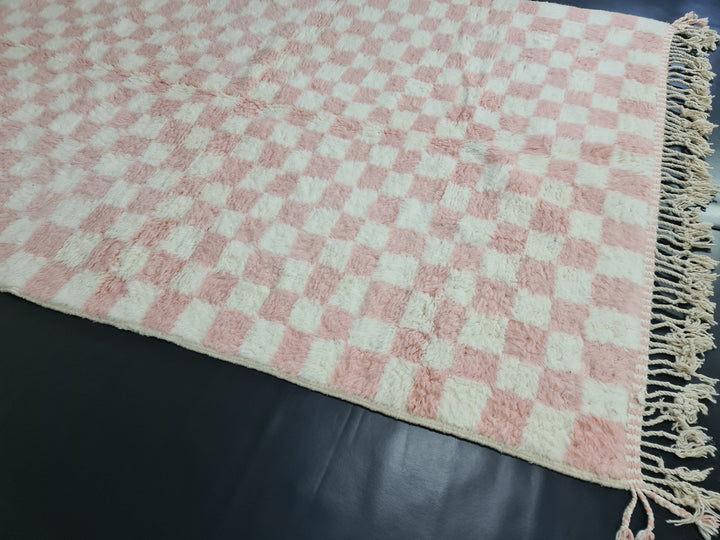 CUTE BENIOURAIN RUG, Moroccan Rug, Checkered Rug, White  Faded Pink Rug, Beber Rug, Checkerboard Rug, White Wool, Area Rug, Bohemian Rug