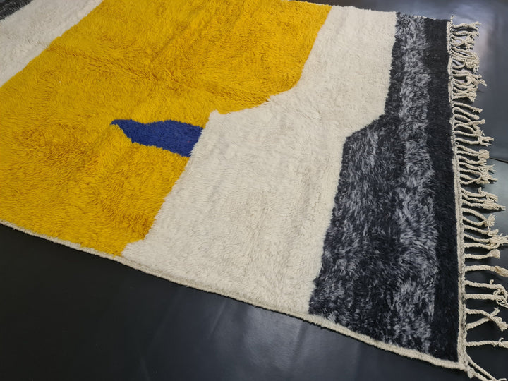 ABSTRACT MOROCCAN RUG, Moroccan Rug , White and Yellow Rug, Beni Ouarain Rug, White Wool, Berber Rug, Handmade Moroccan Rug, Area Rug