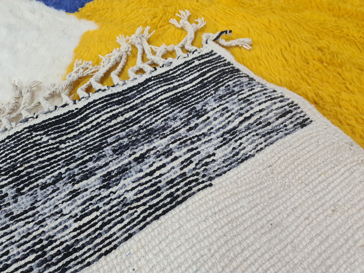 ABSTRACT MOROCCAN RUG, Moroccan Rug , White and Yellow Rug, Beni Ouarain Rug, White Wool, Berber Rug, Handmade Moroccan Rug, Area Rug