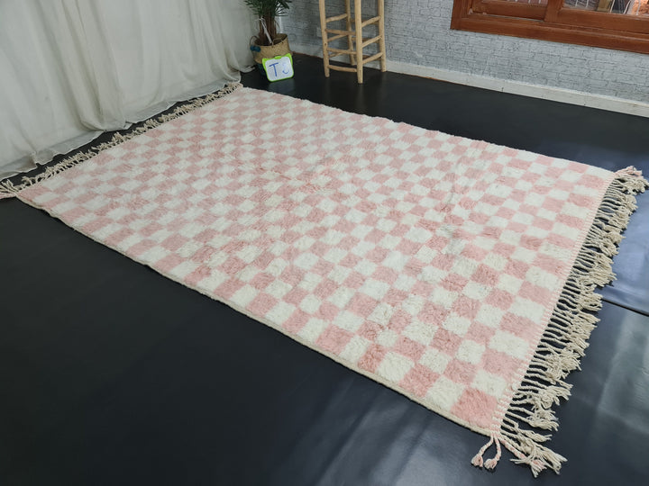 CUTE BENIOURAIN RUG, Moroccan Rug, Checkered Rug, White  Faded Pink Rug, Beber Rug, Checkerboard Rug, White Wool, Area Rug, Bohemian Rug