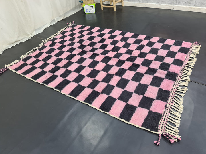 Beni Ourain Handmade Rug, Moroccan Rug, Berber Rug, Beniourain Tribal carpet, Azilal Rug, Pink and Black Rug, Checker Rug, Tapis Marocain