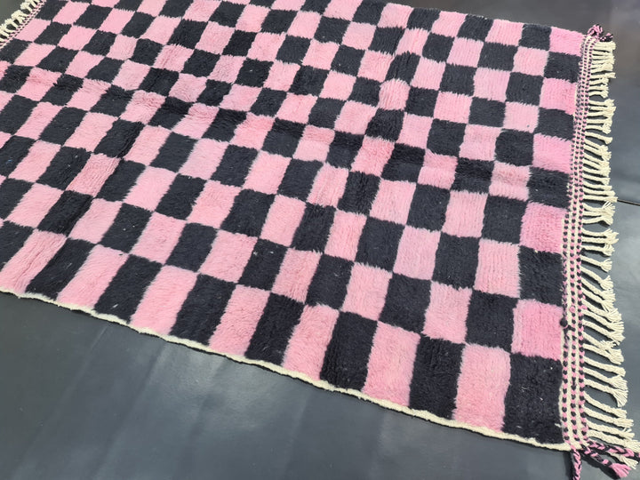 Beni Ourain Handmade Rug, Moroccan Rug, Berber Rug, Beniourain Tribal carpet, Azilal Rug, Pink and Black Rug, Checker Rug, Tapis Marocain