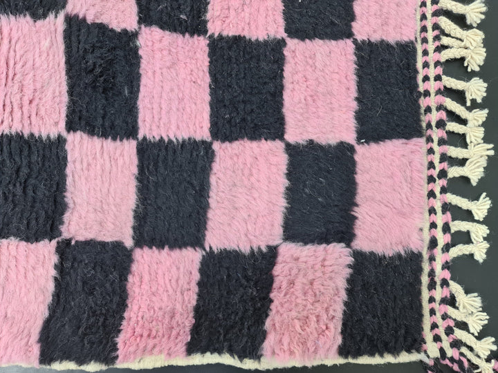 Beni Ourain Handmade Rug, Moroccan Rug, Berber Rug, Beniourain Tribal carpet, Azilal Rug, Pink and Black Rug, Checker Rug, Tapis Marocain