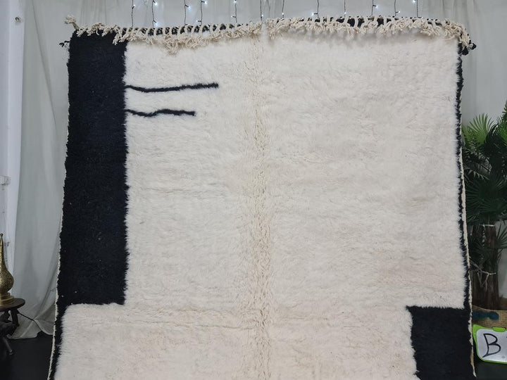 AMAZING BENIOURAIN RUG, Moroccan Handmade Rug, Black And White Rug, AbstractRug, Handmade Sheep Wool Carpet, Berber Rug, Area Wool Rug